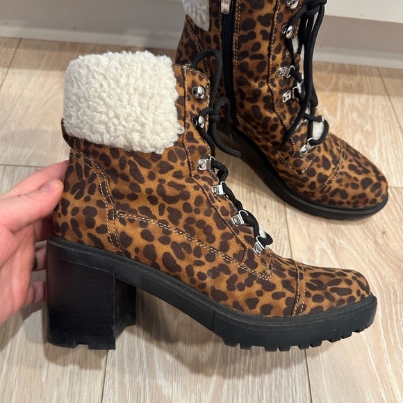 Marc Fisher Hiker Lace-Up Ankle Boots size 8.5 - Picture 3 of 10